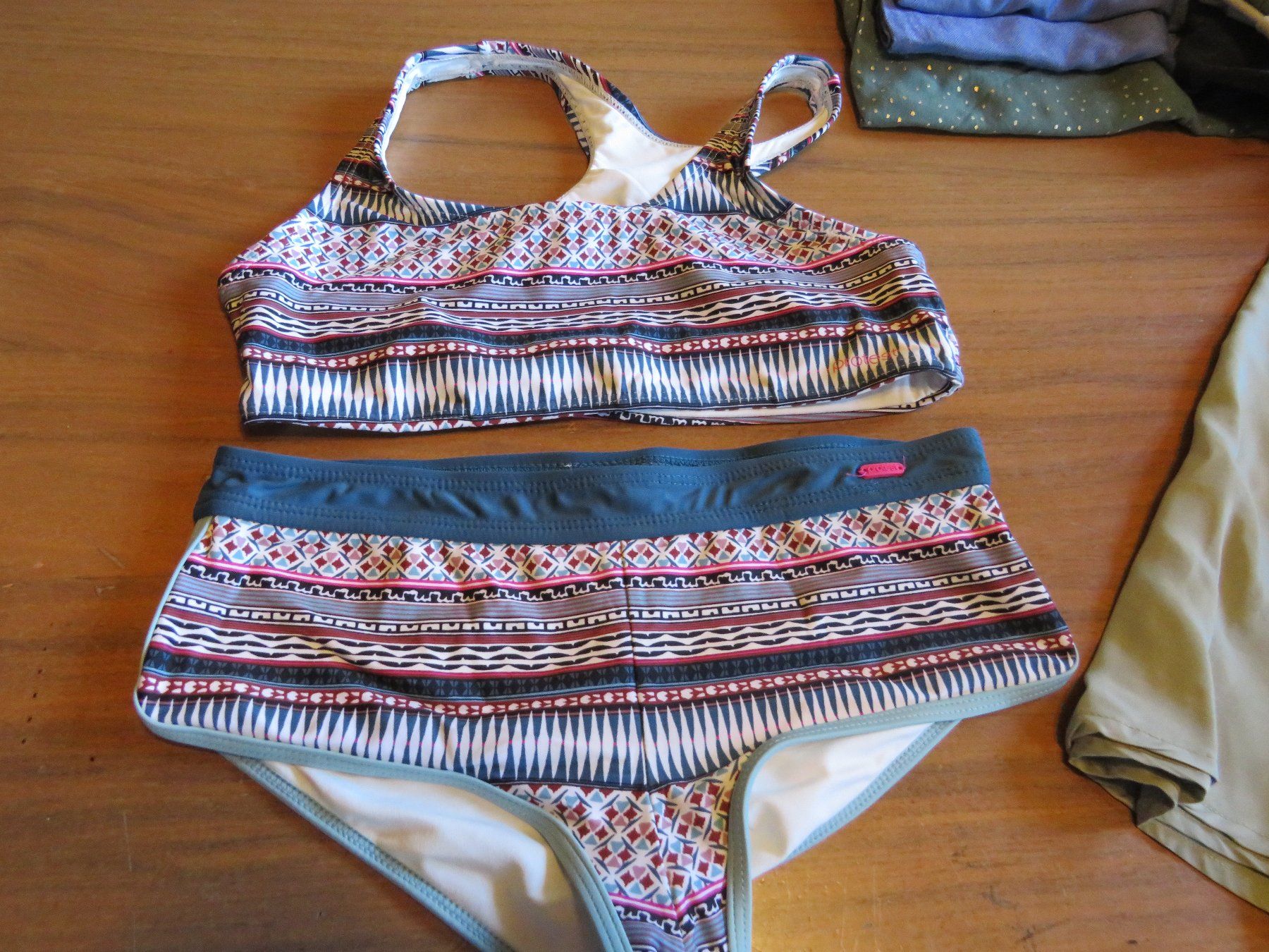 Lotti & Set di vestiti: Kleiderpaket Mädchen ab Gr. 152-164 – Usato da Luthern venduto da floluli 2