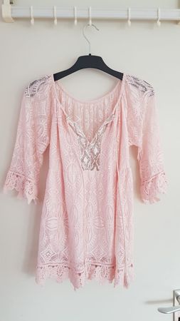 Blouse dentelle rose poudré, taille 40/unique