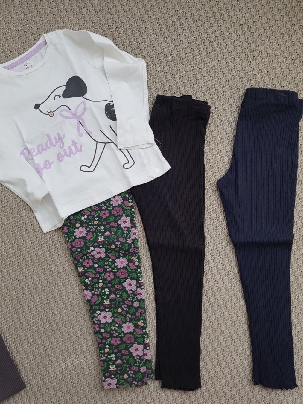 Zara Lotti & Set di vestiti: Kleiderpaket Mädchen 116 – Usato da Münchenstein venduto da mt25 1