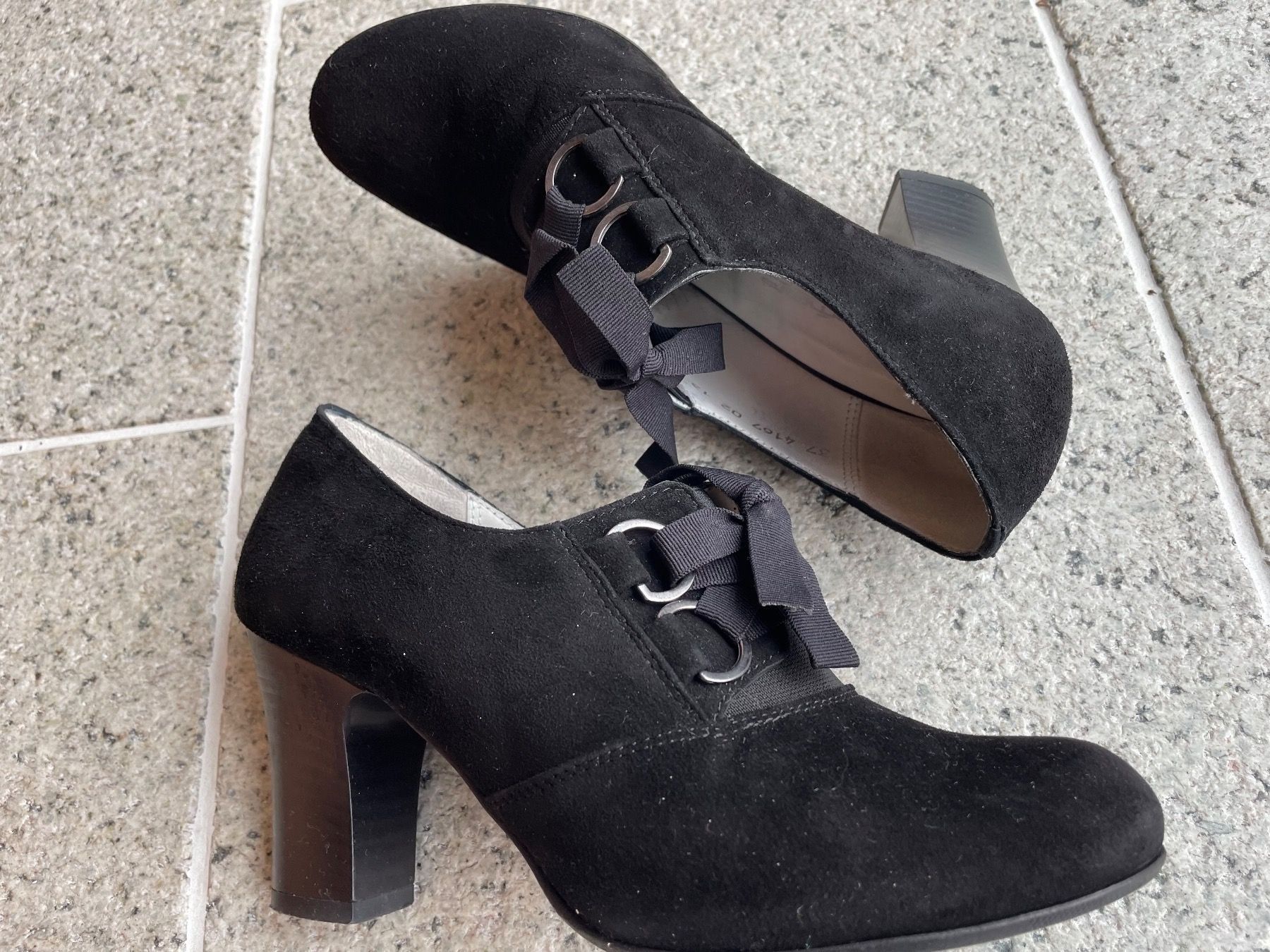 Damenschuhe: Wildleder Pumps Gr. 37 – Gebraucht aus Seedorf UR von Vita000 2