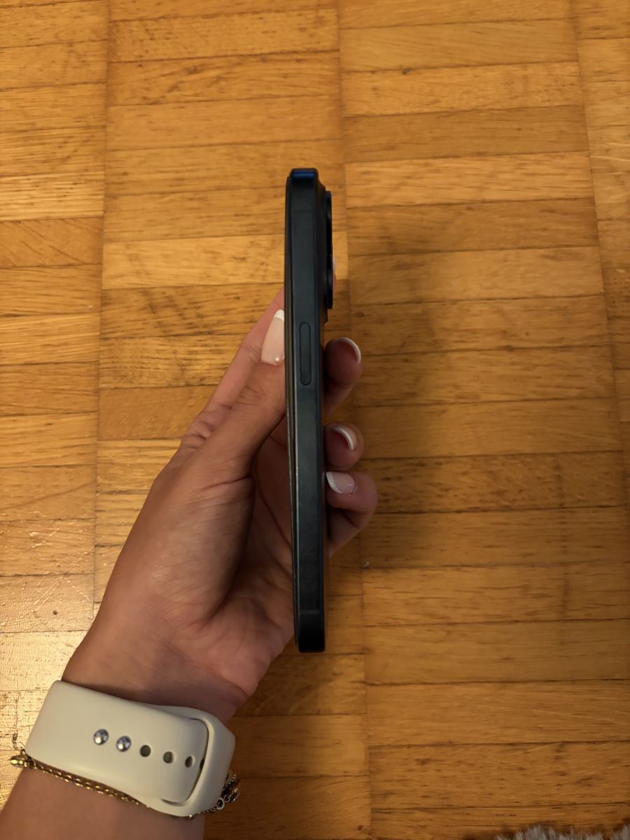 Apple Telefoni cellulari / Smartphones: IPHONE 15 PRO BLUE TITANIUM 128 GB – Usato da Hinwil venduto da sally_21 4