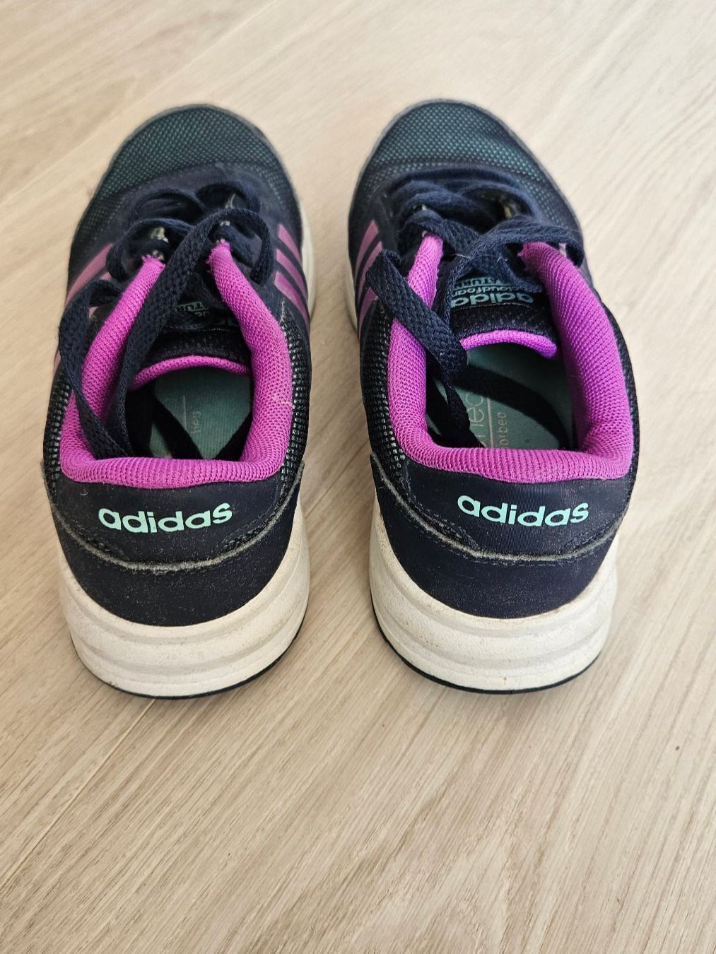 Adidas Scarpe per ragazze: Adidas Turnschuhe Grösse 31 – Usato da Buchs ZH venduto da Reto_981 1