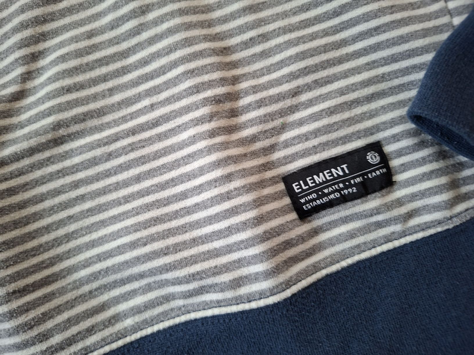 Element Pullover & Sweatshirts: pull ELEMENT S – Gebraucht aus Delémont von christelle1976 1