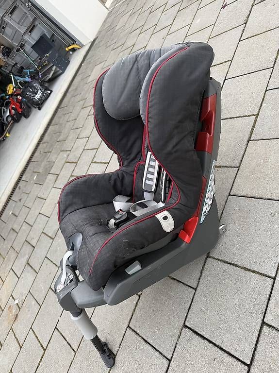 Seggiolini per auto: Porsche ISOFIX Juniorsitz G1 – Usato da Wallisellen venduto da Janinekeller 1
