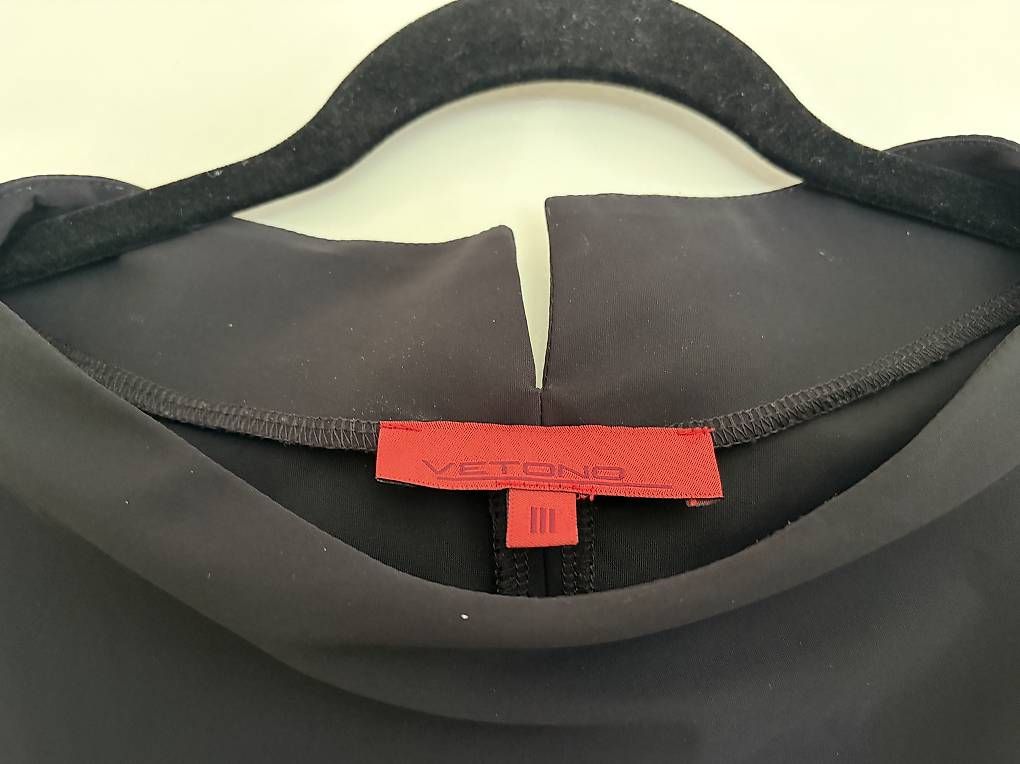 Camicette: Schwarze elastische elegante Bluse von Ventono - Gr. M – Usato da Schliern b. Köniz venduto da tezi 1