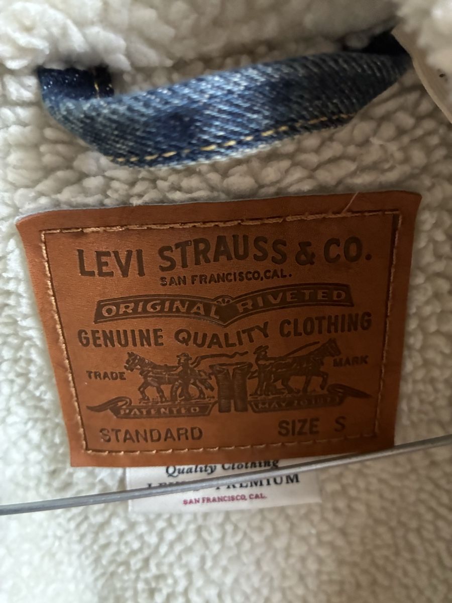 Levi's Giacche: Jeansjacke Levi's mit Fellfutter Grösse S blau – Nuovo (secondo la descrizione) da Bern venduto da pee_ls97 1
