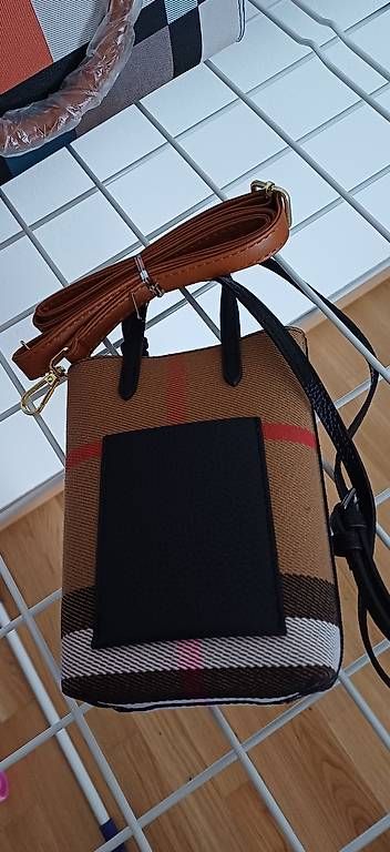 Borse da donna: Coole Handtasche im Karo-Design, Neu – Nuovo e nell'imballaggio originale da Ittigen venduto da SandBell 1
