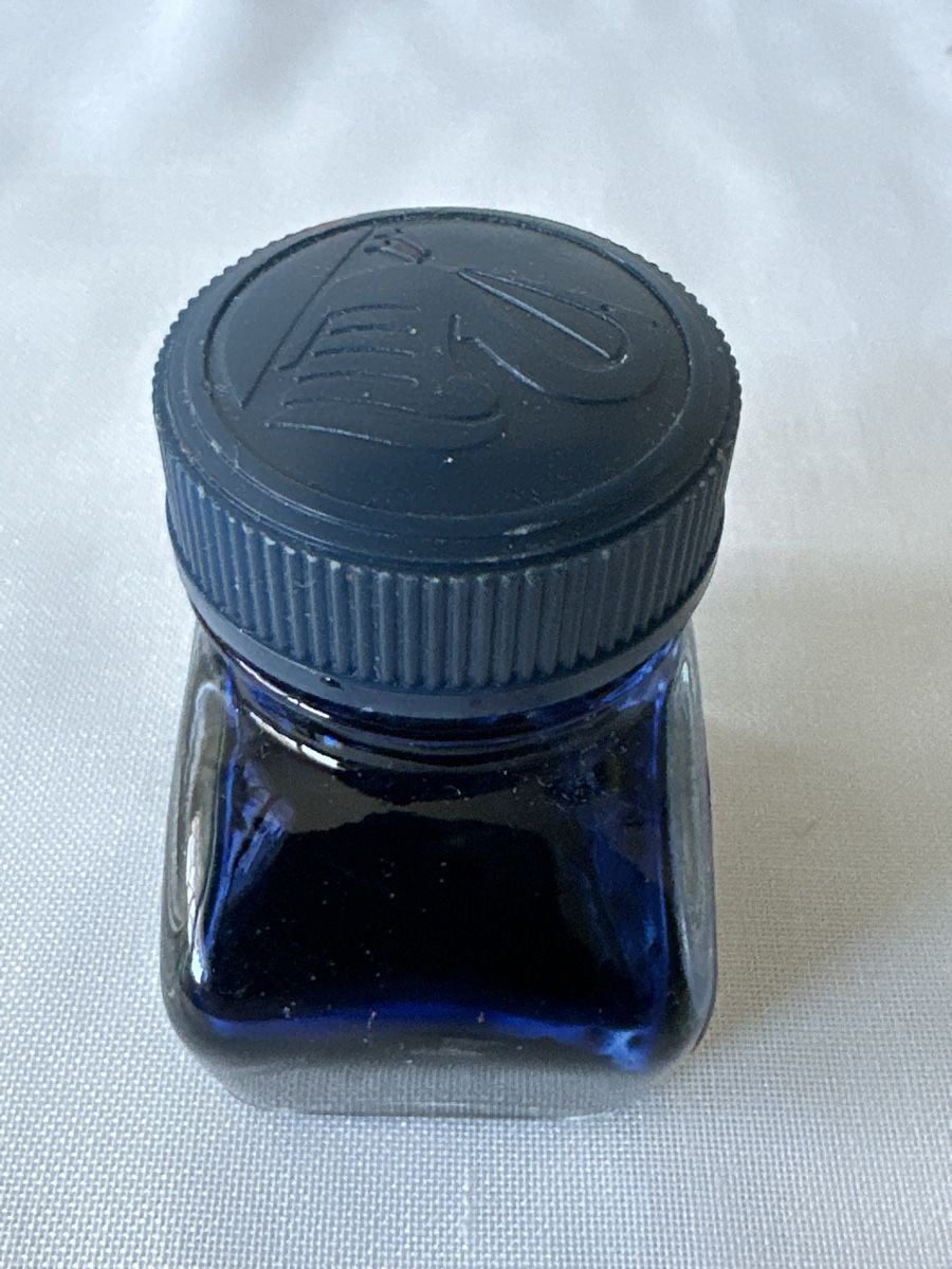 Pelikan Altro in Scrittura & Disegno: Kleines Tintenfässchen, Pelikan, 4001 – Usato da Zürich venduto da Chaeffeler 2