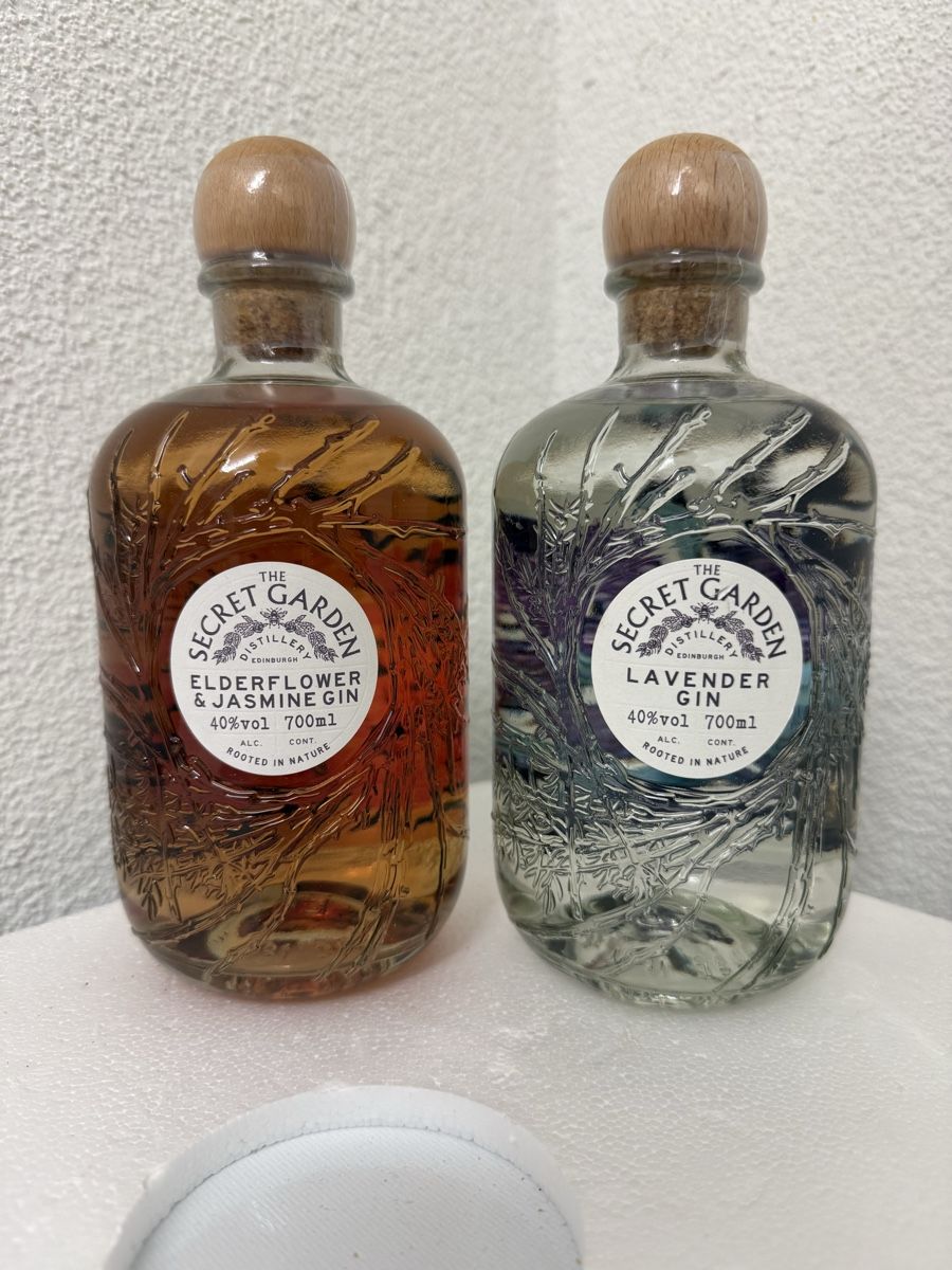 Bevande alcoliche: Secret Garden Gin  2 verschiedene Flaschen – Nuovo (secondo la descrizione) da Goldach venduto da Messerguru