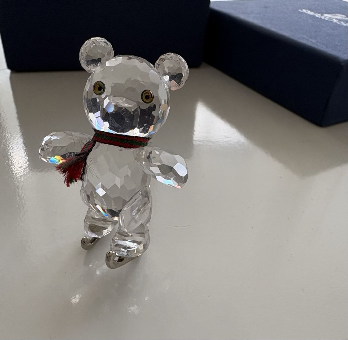 Swarovski Statuette: Swarovski Bär mit Schlittschuhen – Nuovo (secondo la descrizione) da Wald ZH venduto da Valiballi