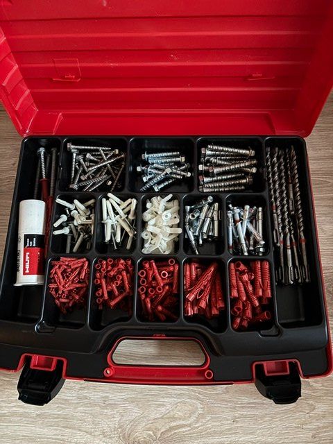 Hilti Tous les outils: Hilti Dübelkoffer – D'occasion à Mörschwil par alpine69