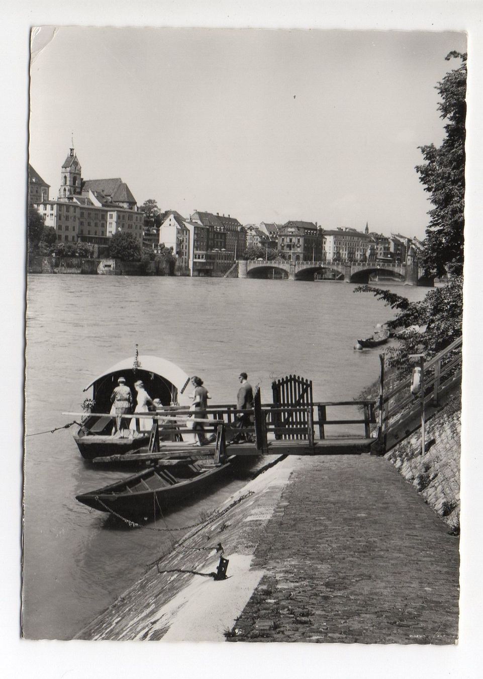 Cartes postales: BASEL Rheinfähre mit Matthäuskirche – D'occasion à Jona par philajona