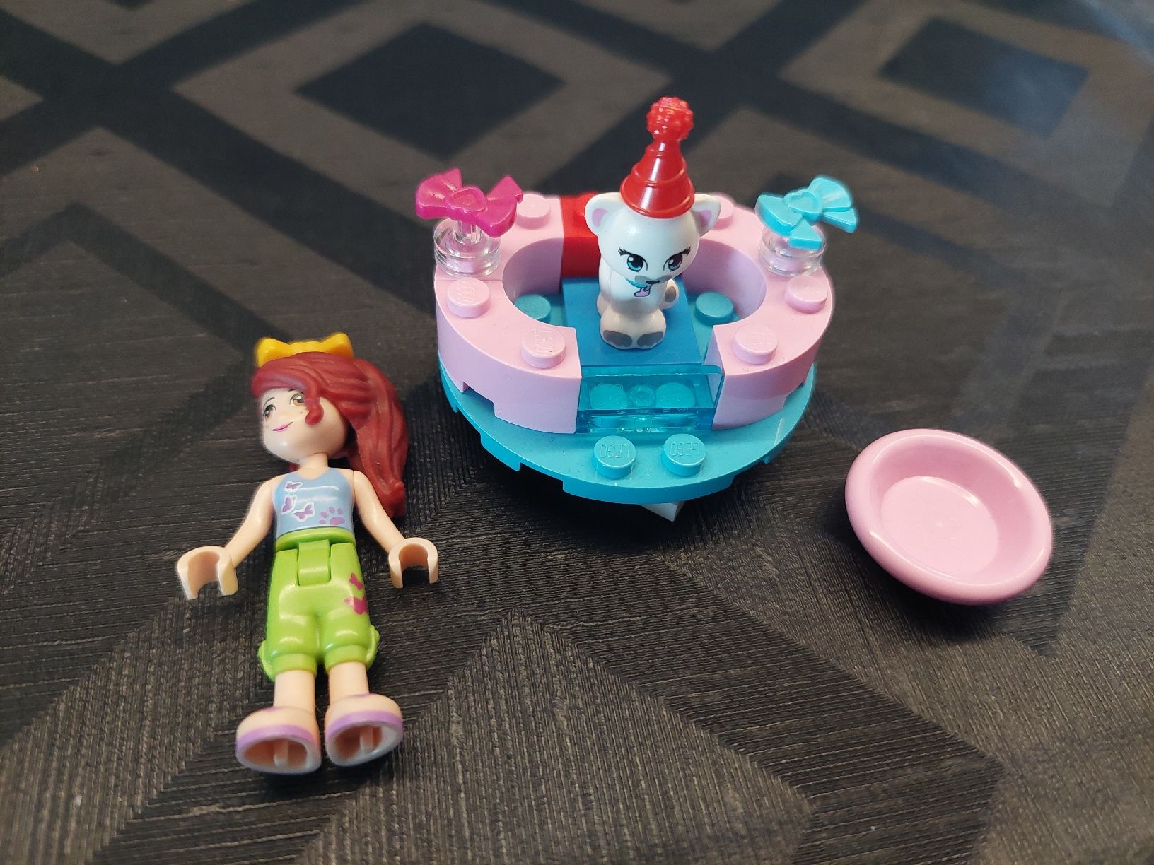 Lego Spielzeuge: Lego Friends  Mädchen mit Kitten  – Gebraucht aus Zetzwil von sti_x9xf