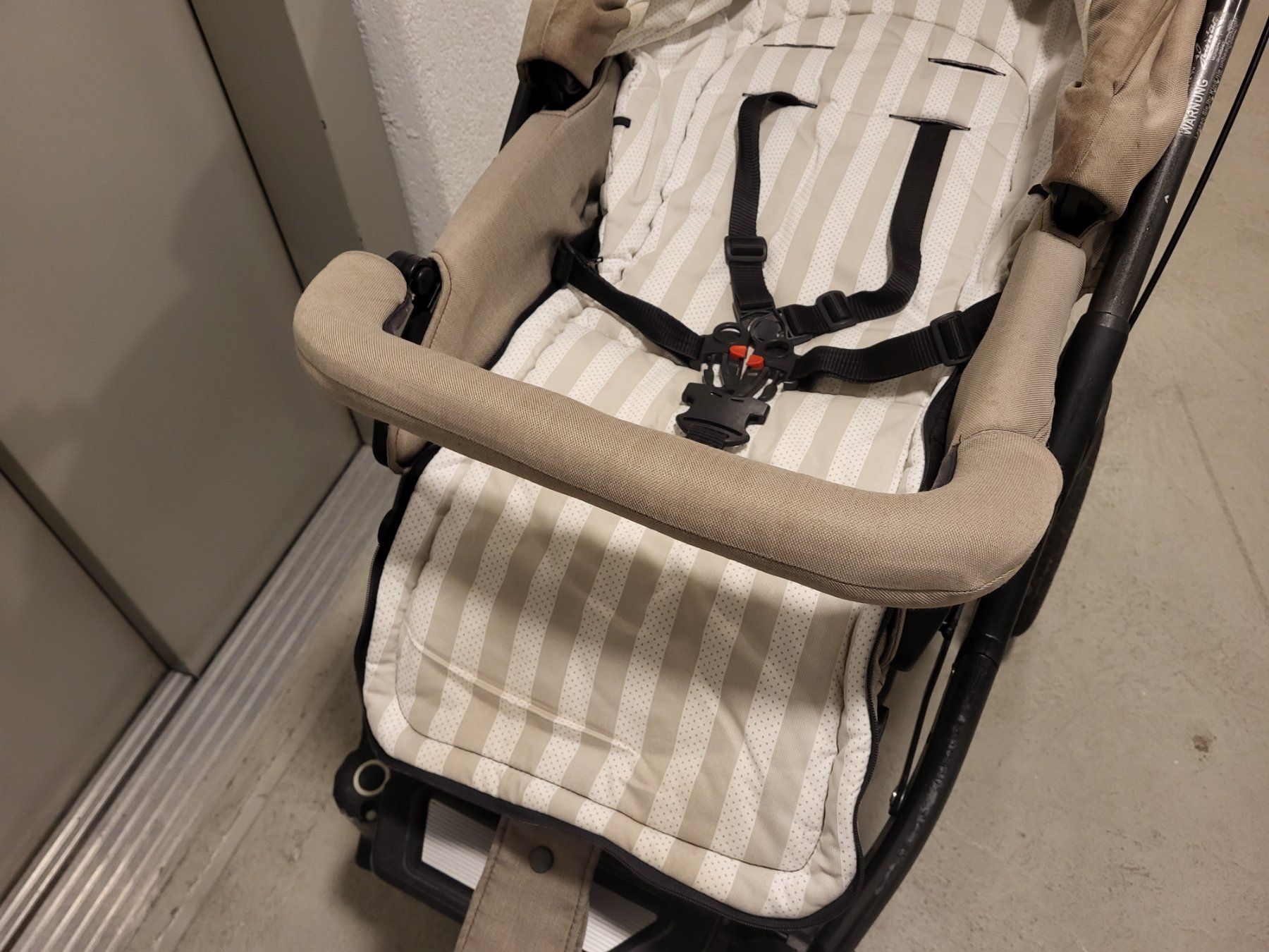 Hartan Carrozzine: Kinderwagen von Säugling bis 4 Jährig – Usato da Ibach venduto da Millar1989 4