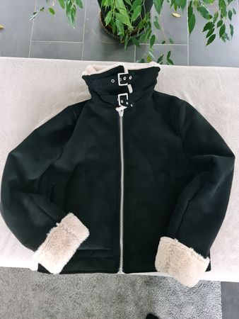 Warme Winterjacke mit Kunstfell Gr. S von H&M