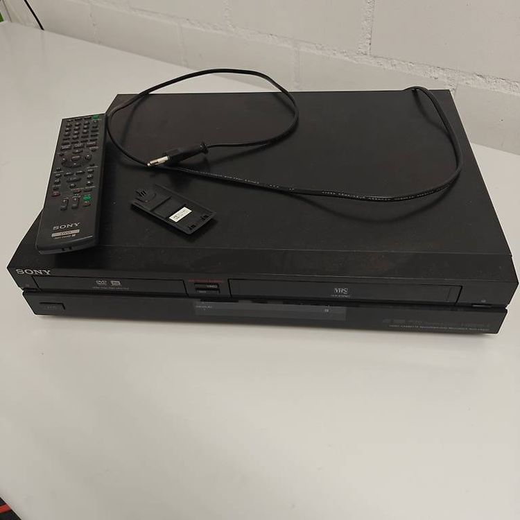 Sony RDR VX 450 E - DVD VHS Kombiegerät inkl Fernbedienung (Gebraucht ...