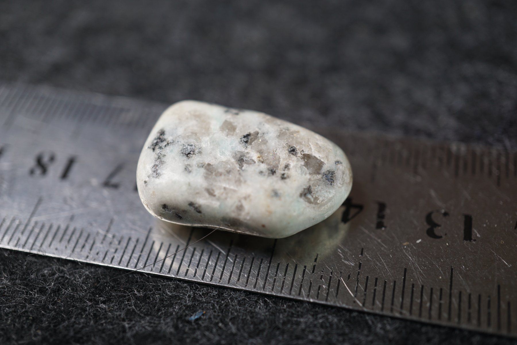 Mineralien & Heilsteine: Kiwi Stone  Trommelstein  ab 1.- – Neu und originalverpackt aus Eschenbach SG von  7