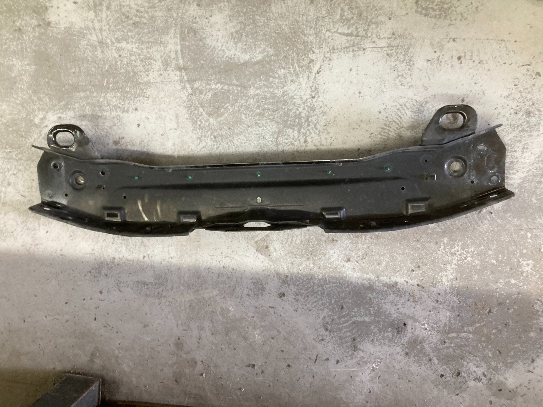 Jeep Tutti pezzi di ricambio auto: Jeep Grand Cherokee Schlossträger – Usato da Cham venduto da WB2223 4