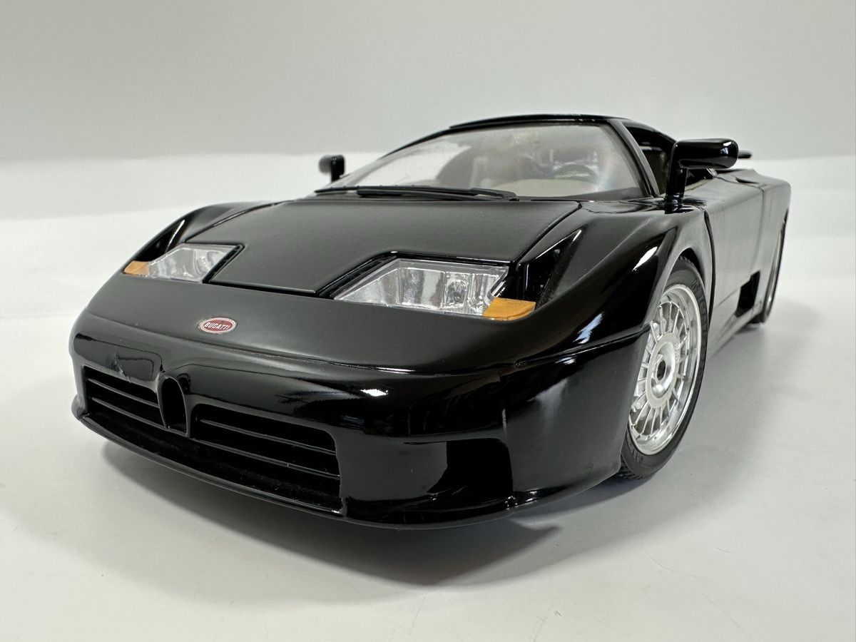 Bburago Modellautos: Bugatti EB110 1:18, schwarz, BBURAGO  – Gebraucht aus Zofingen von rf9_x2xt