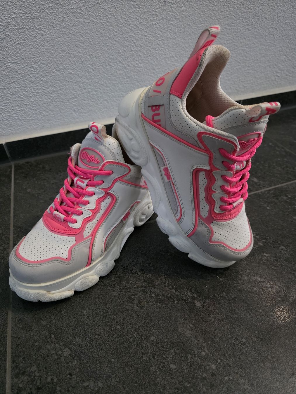 Buffalo Damenschuhe: BUFFALO Sneaker Grösse 38  – Gebraucht aus Sins von littlesunshine84 1