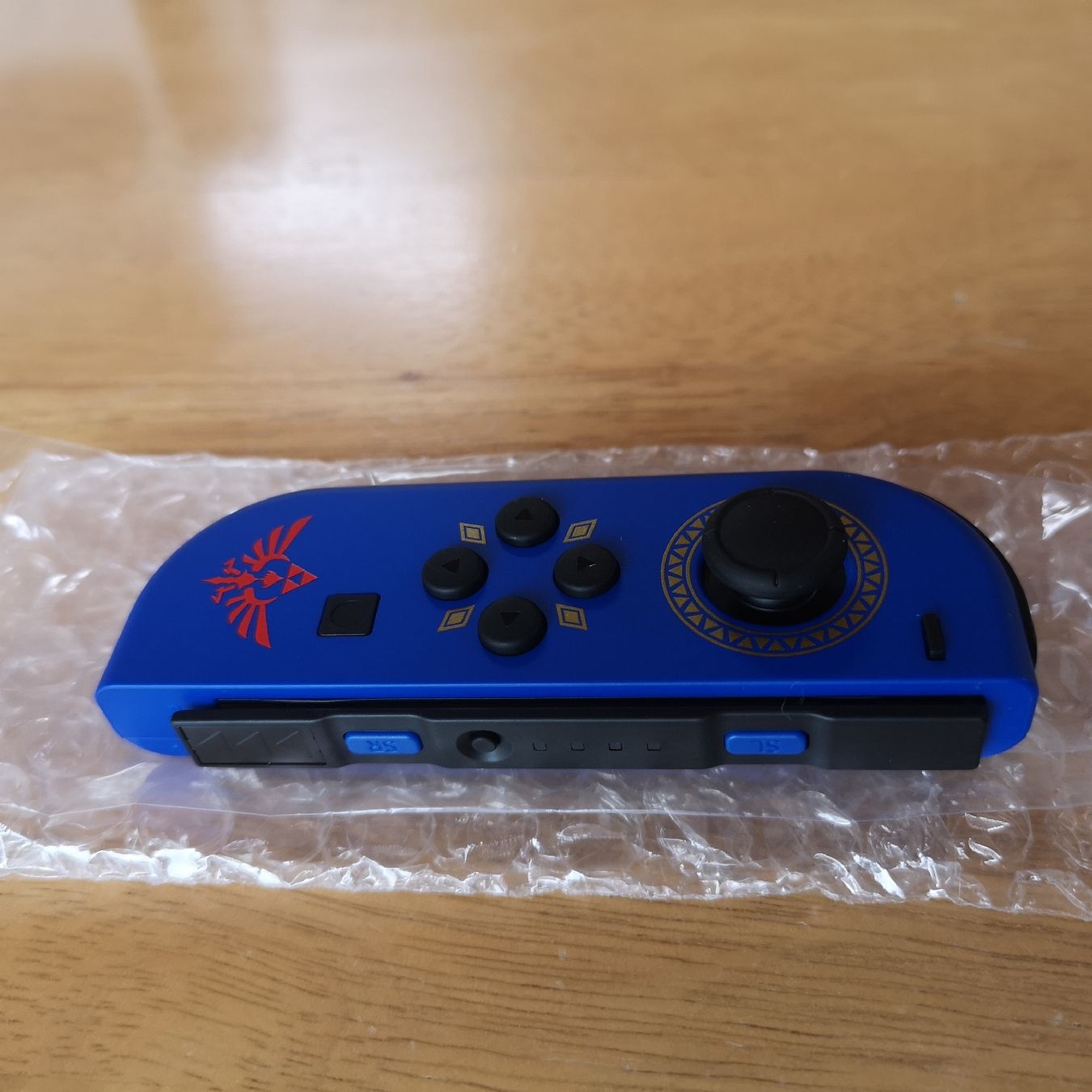 Nintendo Controller: Zelda: Skyward Sword HD Joy-Con Controller (Nintendo Switch) – Nuovo (secondo la descrizione) da Biel/Bienne venduto da scvotti05 5