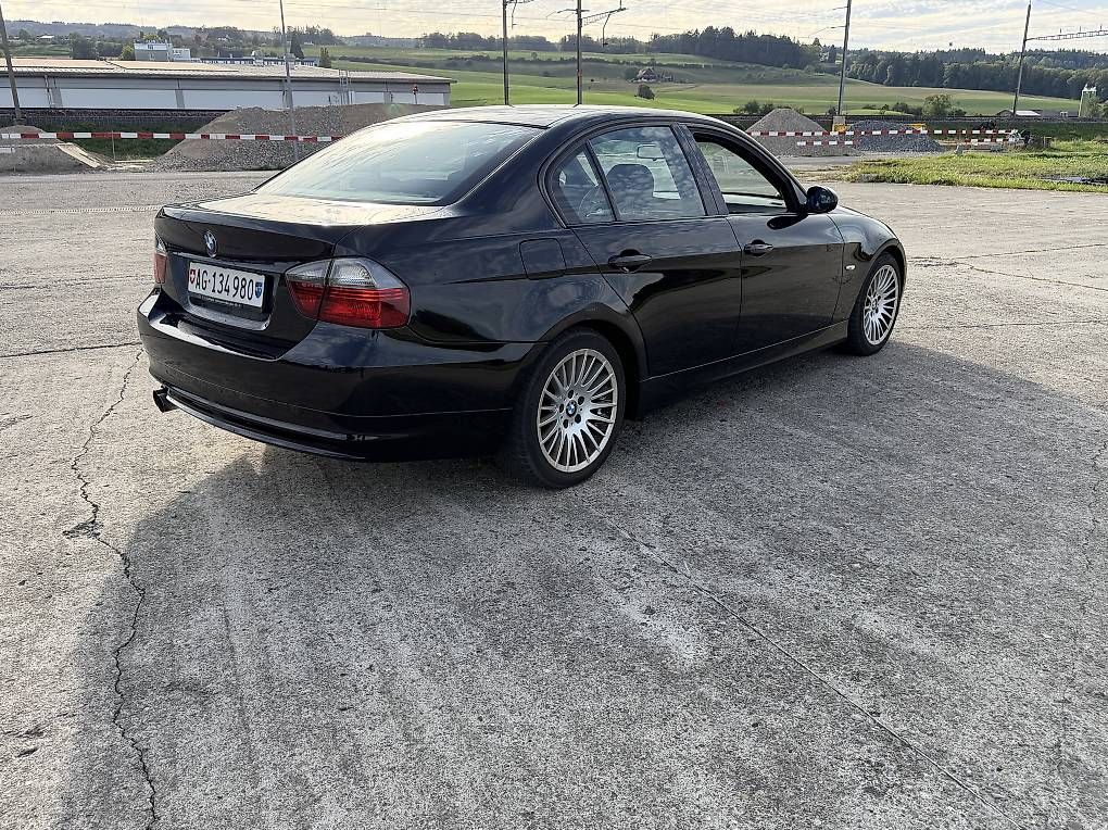 Automobili: Bmw E90 330i Heckantrieb – Usato da Muri AG venduto da Aero96 2