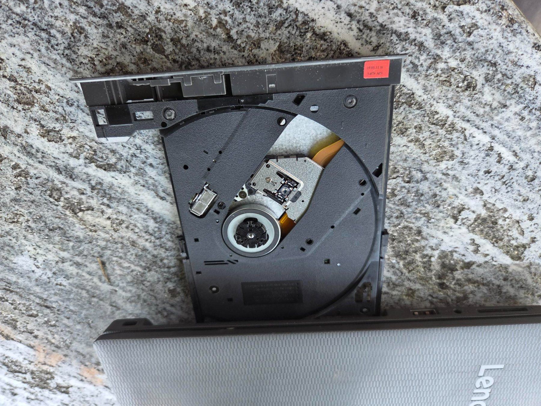 Lenovo Notebook: Notebook LENOVO HTG4I5CN – Usato da Gossau ZH venduto da silkoe41 2