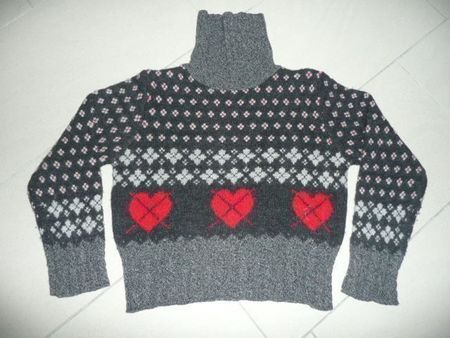 NEU Rollkragenpullover von ZARA mit Herzen