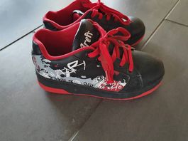 chaussure à roulette garçon T 37