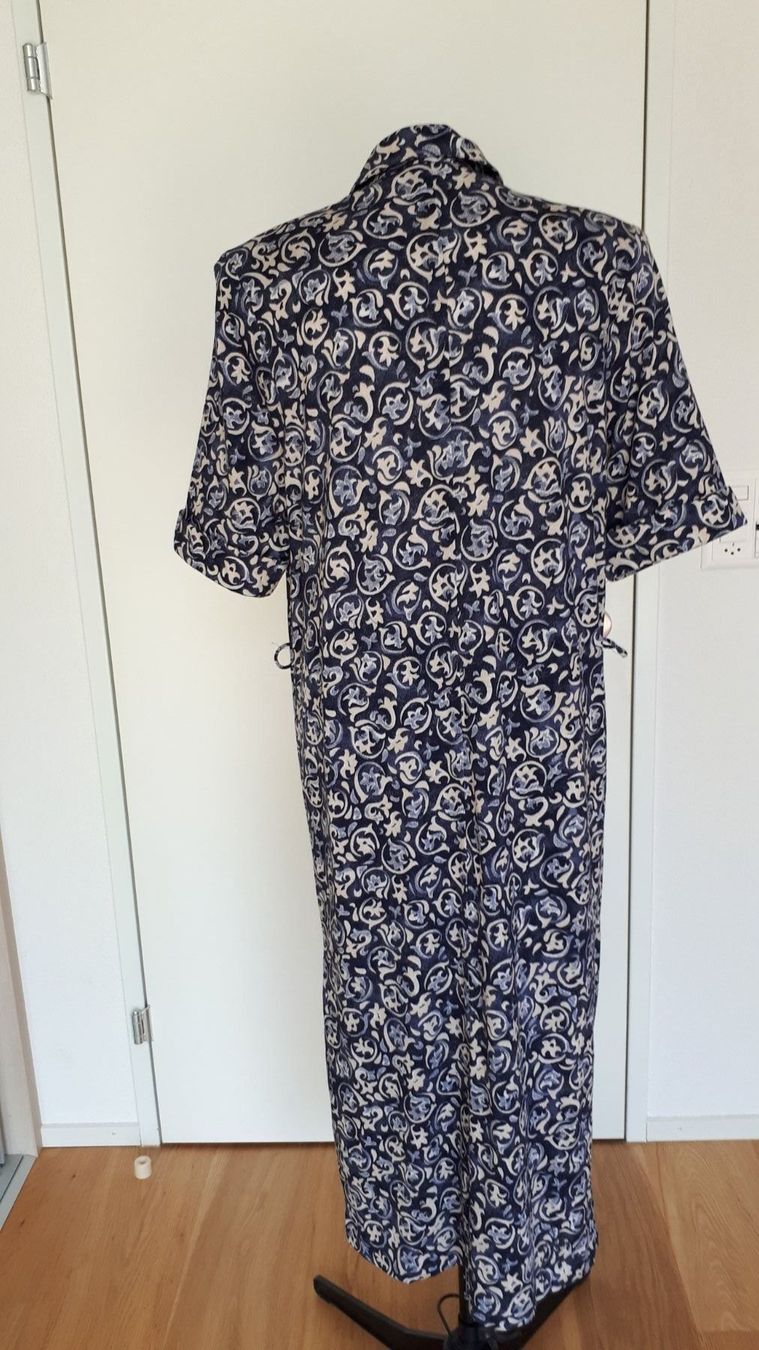 Kleider: Damenkleid, klassisch – Gebraucht aus Mühlethal von prackendorf 6
