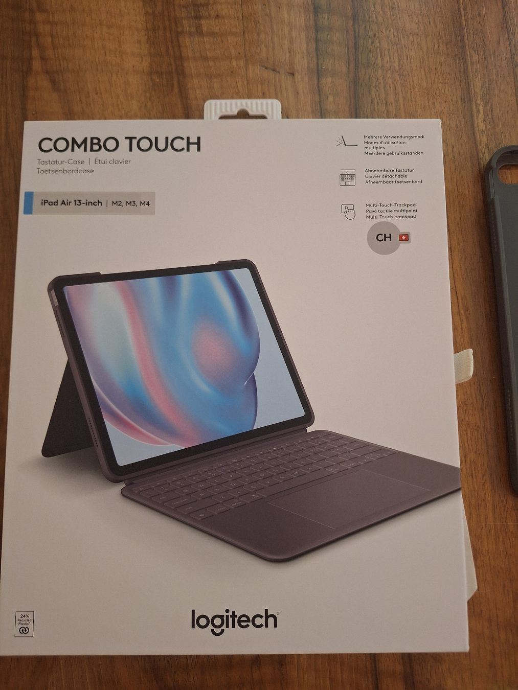 Logitech Claviers: Logitech Combo Touch iPad Air 13  – D'occasion à Bern par and_ygp8 2