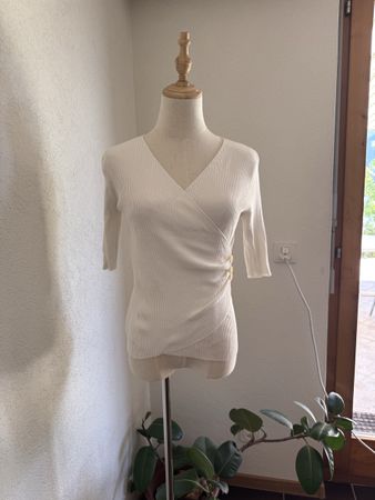 Geripptes Wickeloberteil Weiss S/Haut cache-cœur côtelé