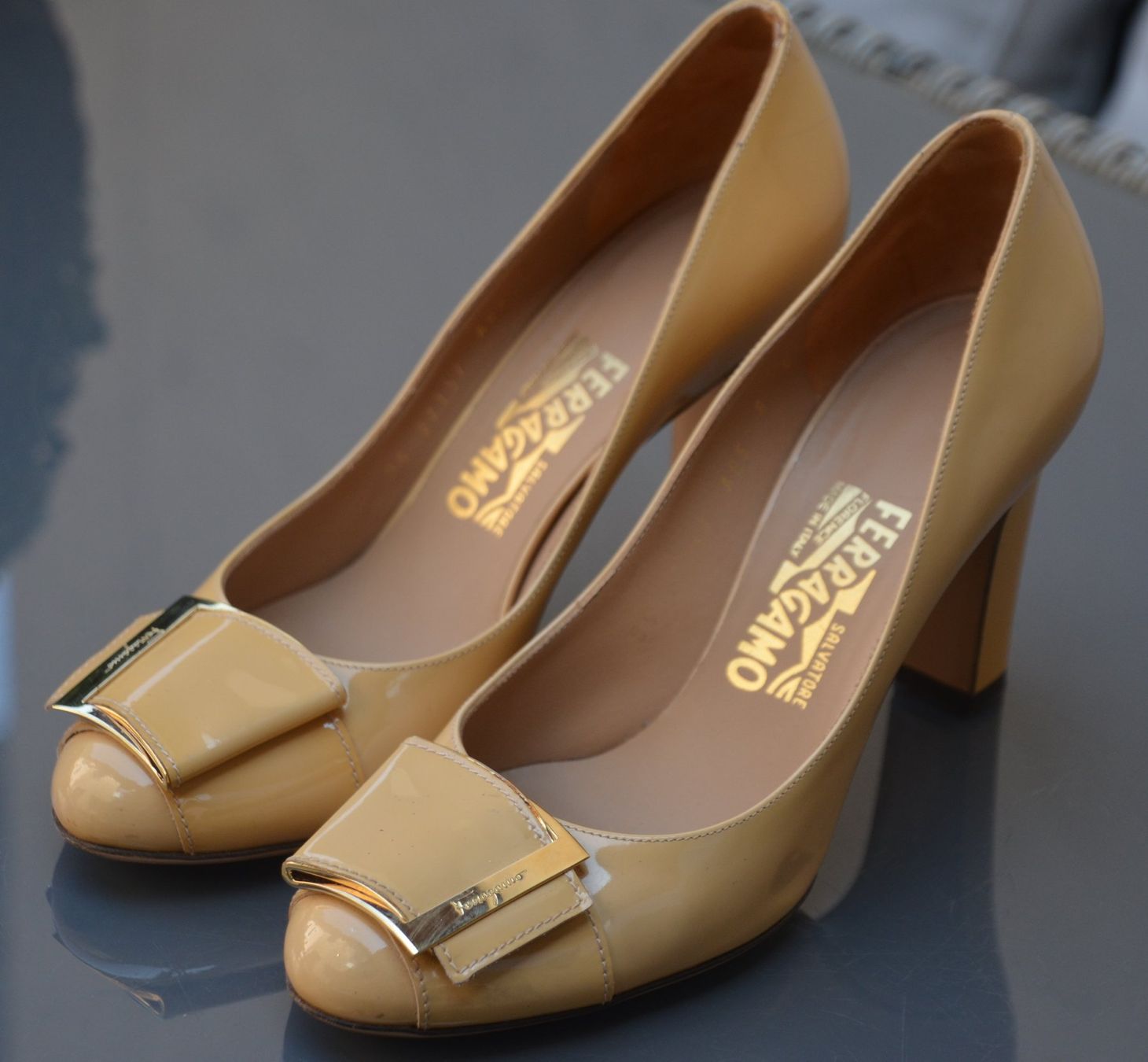 Salvatore Ferragamo Damenschuhe: Pumps Salvatore Ferragamo .38 = 24 cm – Gebraucht aus Collonges von arashee 4