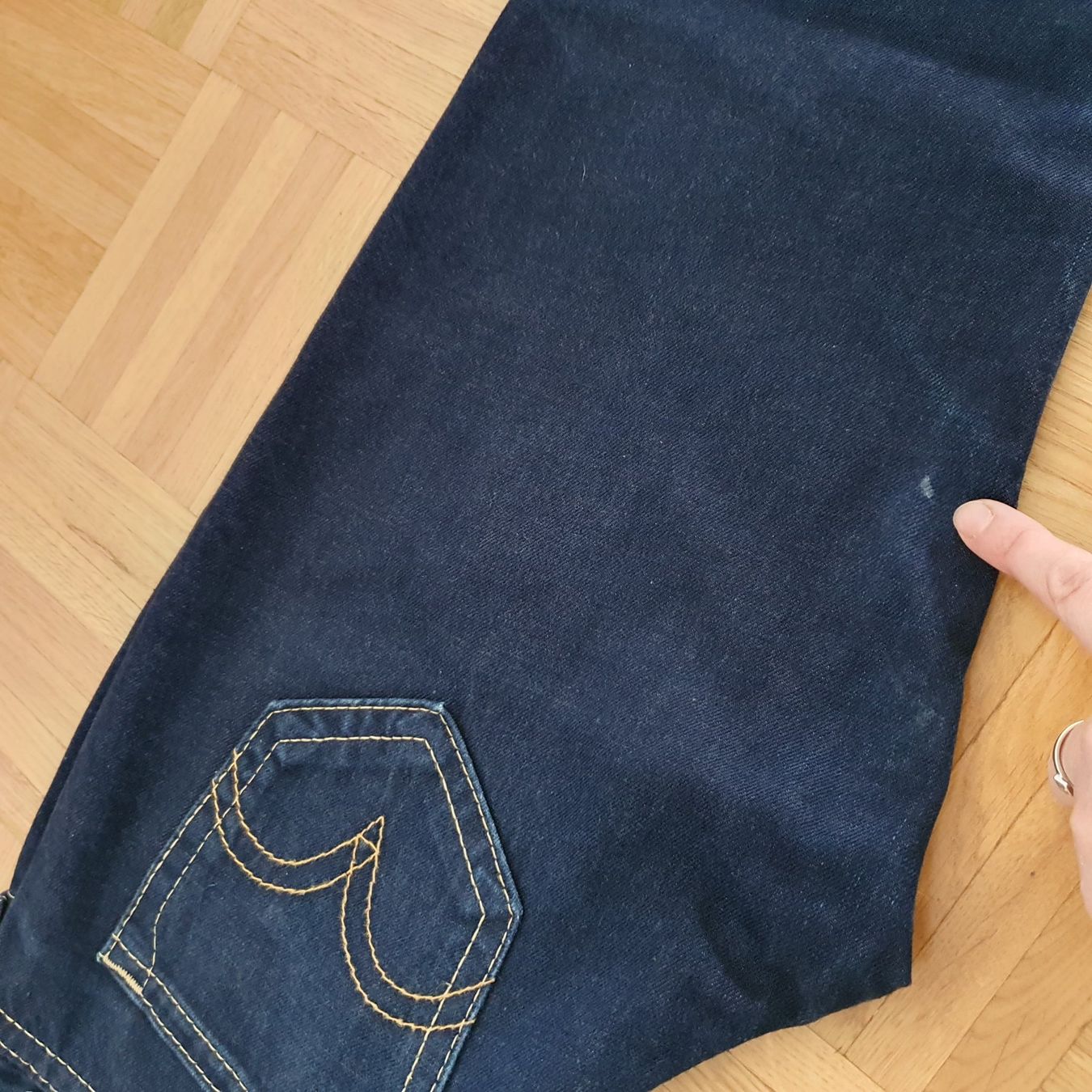 Levi's Jeans: Pantalon Levis taille 30/34 – Gebraucht aus Prilly von RoDyRe 5