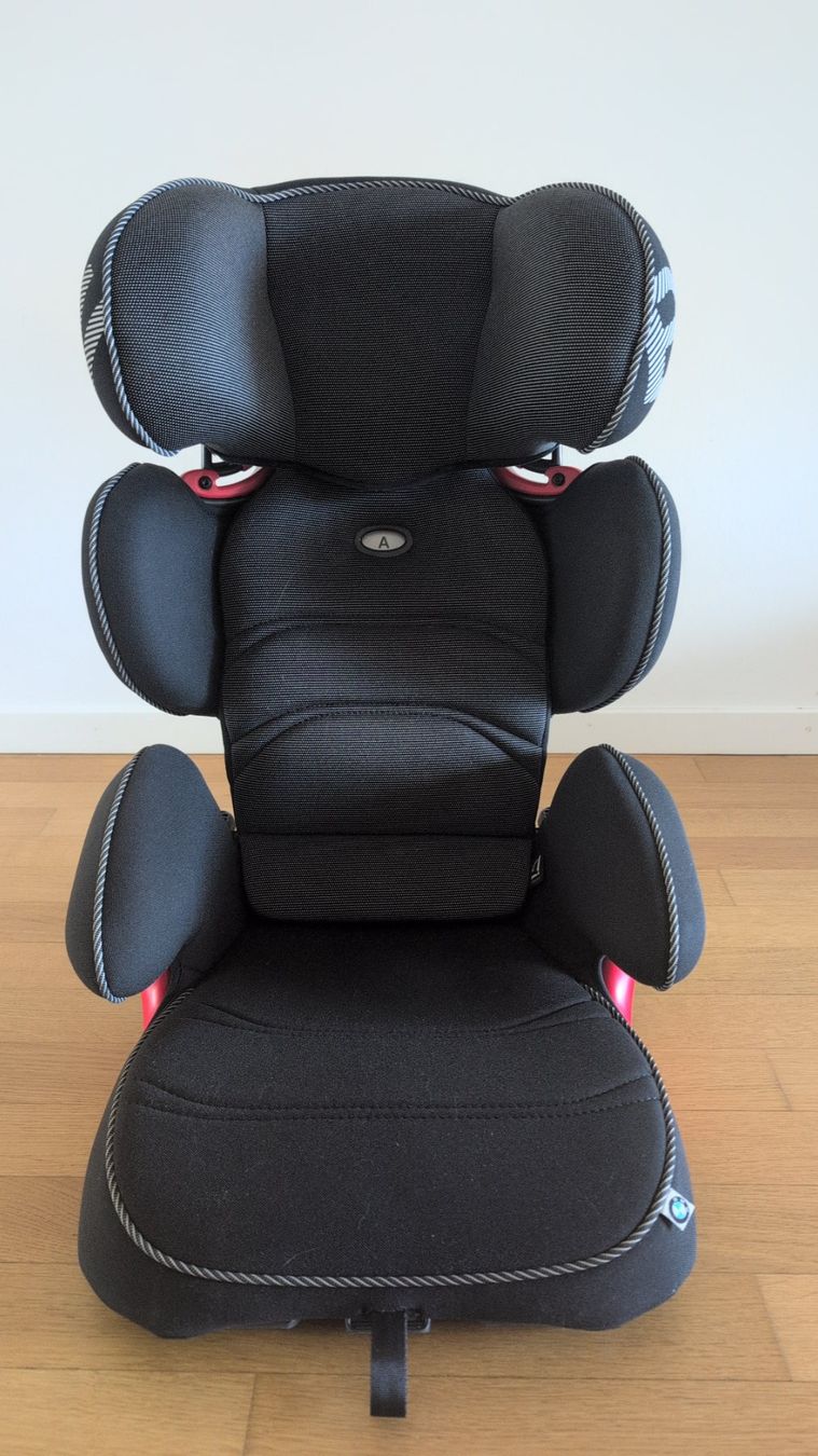 BMW Auto-Kindersitze: BMW Junior Seat 2/3 Schwarz/anthrazit Isofix + Bag – Gebraucht aus Baar von iLenaS 1