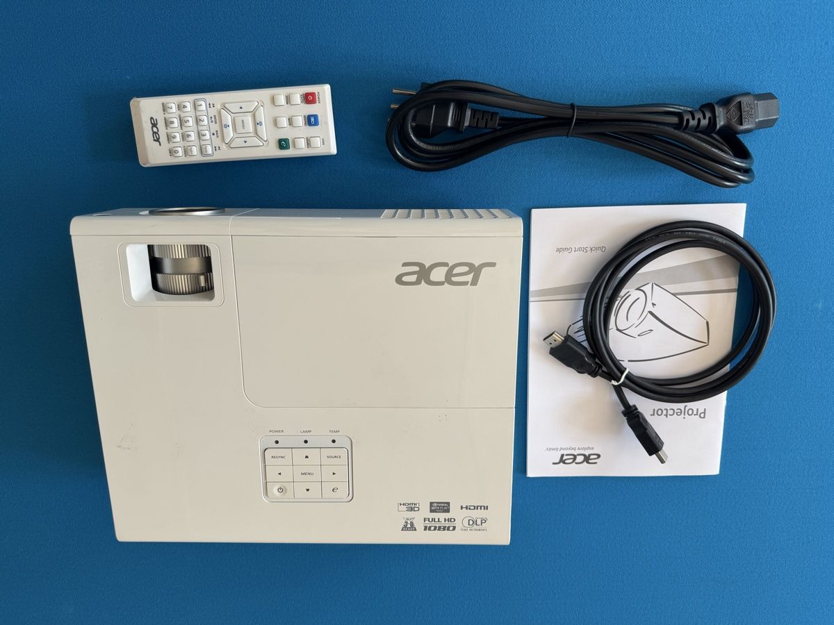 Acer Vidéoprojecteurs: Beamer Acer H6510BD DLP – D'occasion à Lupsingen par Smiley1968 1