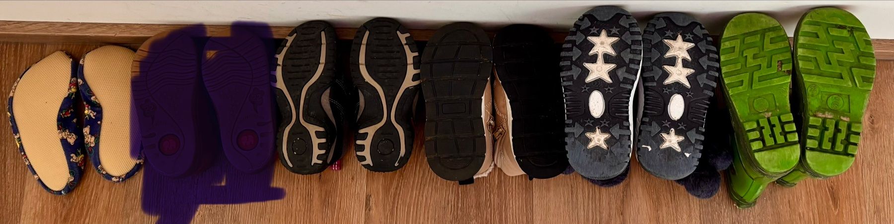Scarpe per ragazzi: Babyschuhe - 5 Paare, Gr. 22!!! – Usato da Einsiedeln venduto da sum_xm7z 2