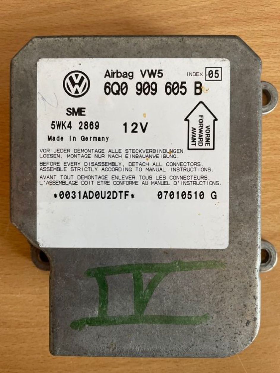 VW Tutti pezzi di ricambio auto: Airbag Sensor #201 6Q0909605B – Usato da St. Gallen venduto da mai_gd7k