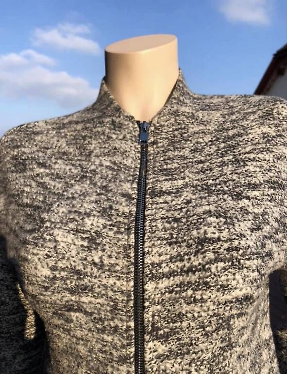 Bershka Jacken: Strickjacke Gr.S /36 – Gebraucht aus Wilen b. Wollerau von chocolady 1