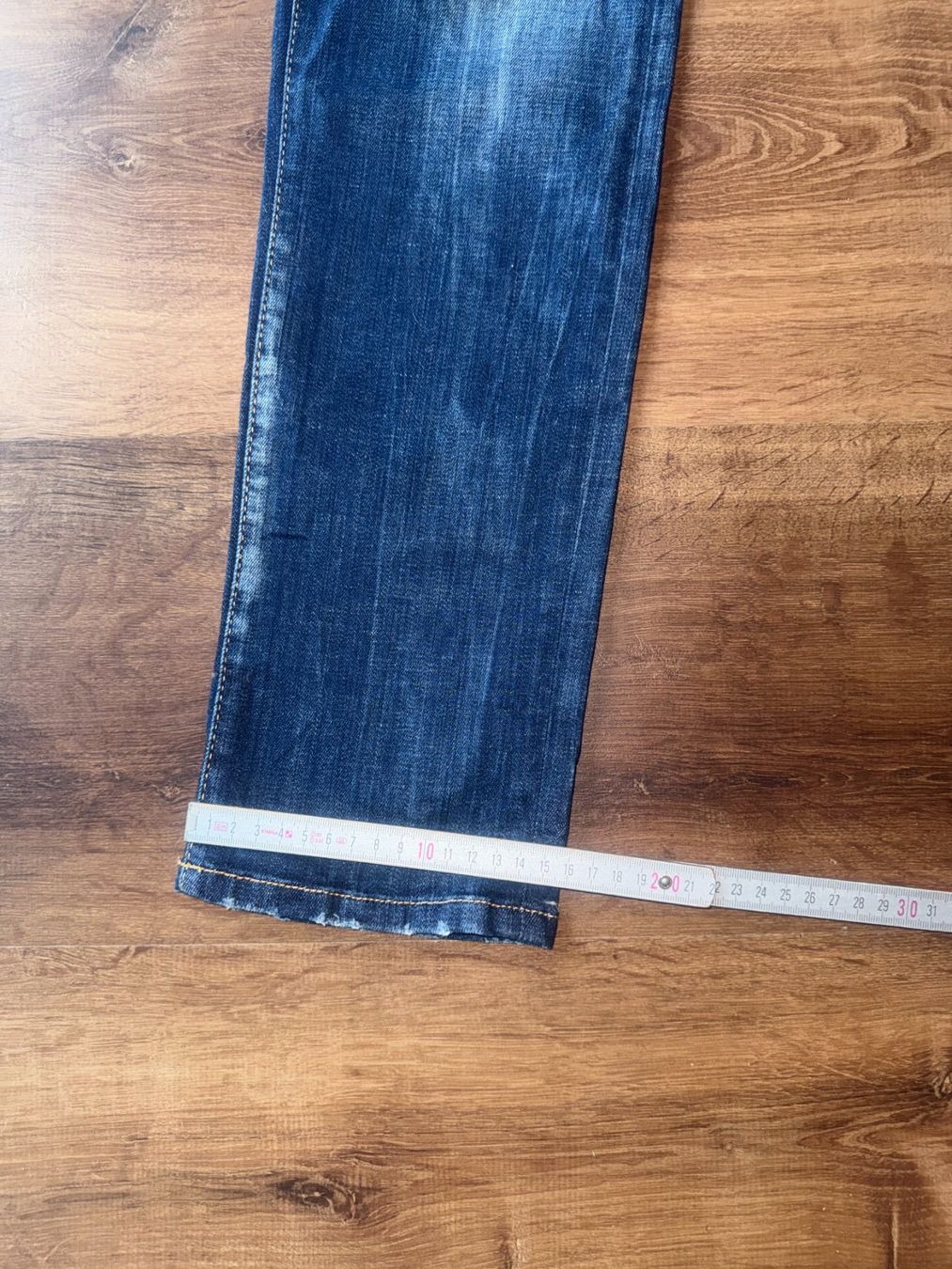 Dsquared2 Jeans: Jeans slim Dsquared2 - IT 46 – D'occasion à St-Sulpice VD par juhdu 1