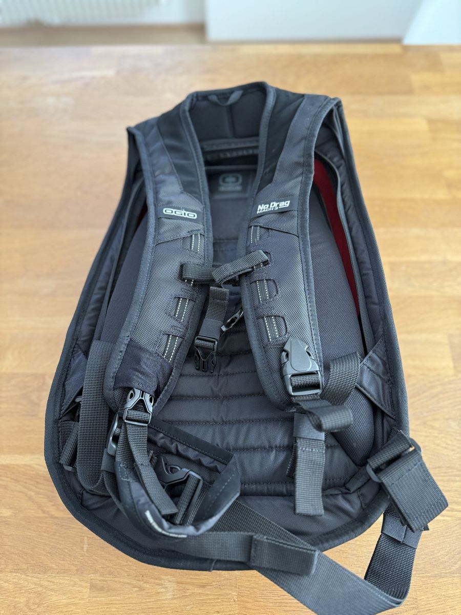 Ogio Zaini: Ogio Motorrad/Sport Rucksack – Nuovo (secondo la descrizione) da Allschwil venduto da sophie1003 1