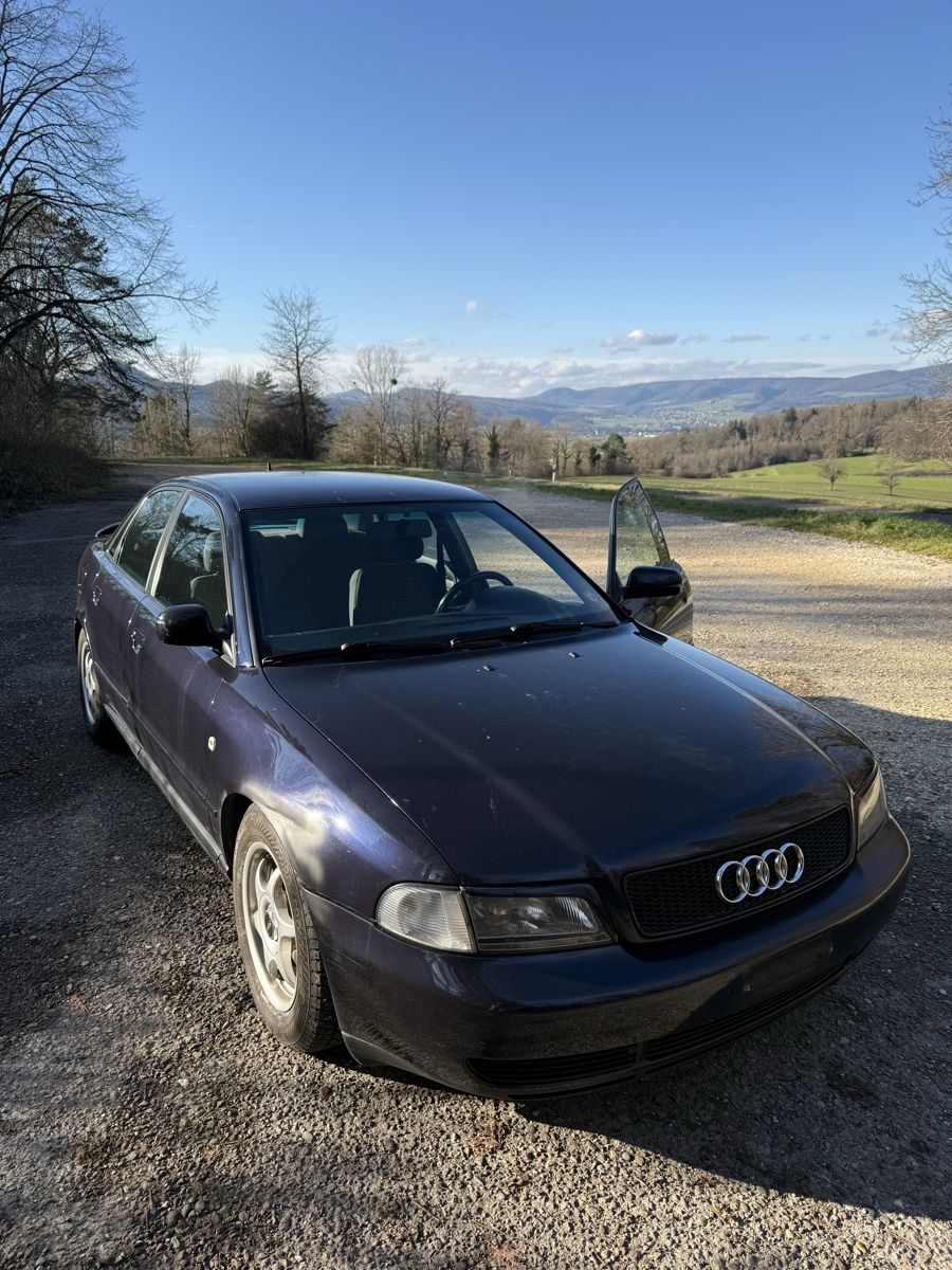 Audi Automobili: Audi A4 Automat – Usato da Bretzwil venduto da angel094
