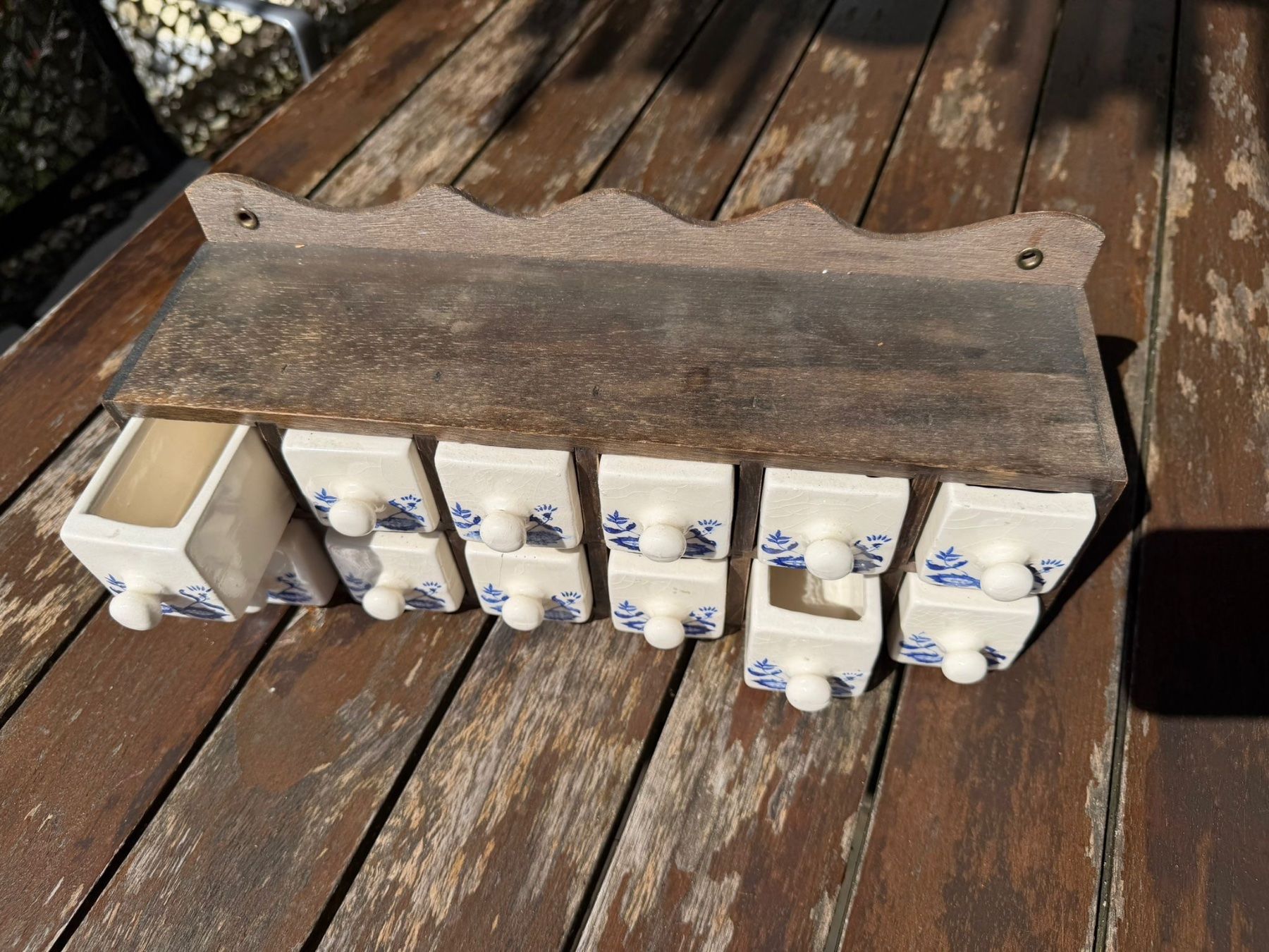 Komplettküchen: Vintage Gemüse/Apothekerschränkchen – Gebraucht aus Grafenort von Solar11 1