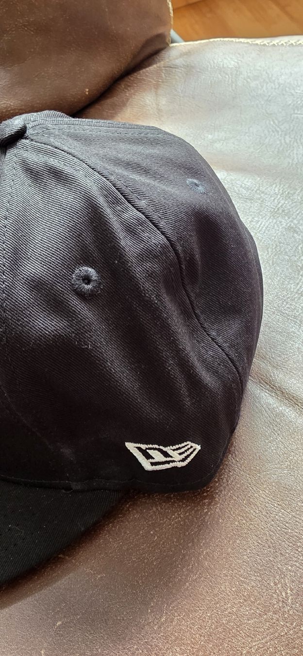 New Era Copricapi, berretti & cappellini: New Era x Omega Speedmaster Cap - Limited Edition! – Nuovo (secondo la descrizione) da Biel/Bienne venduto da Popoff1 2