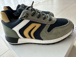 GEOX neue Sneakers aus Leder Gr. 28