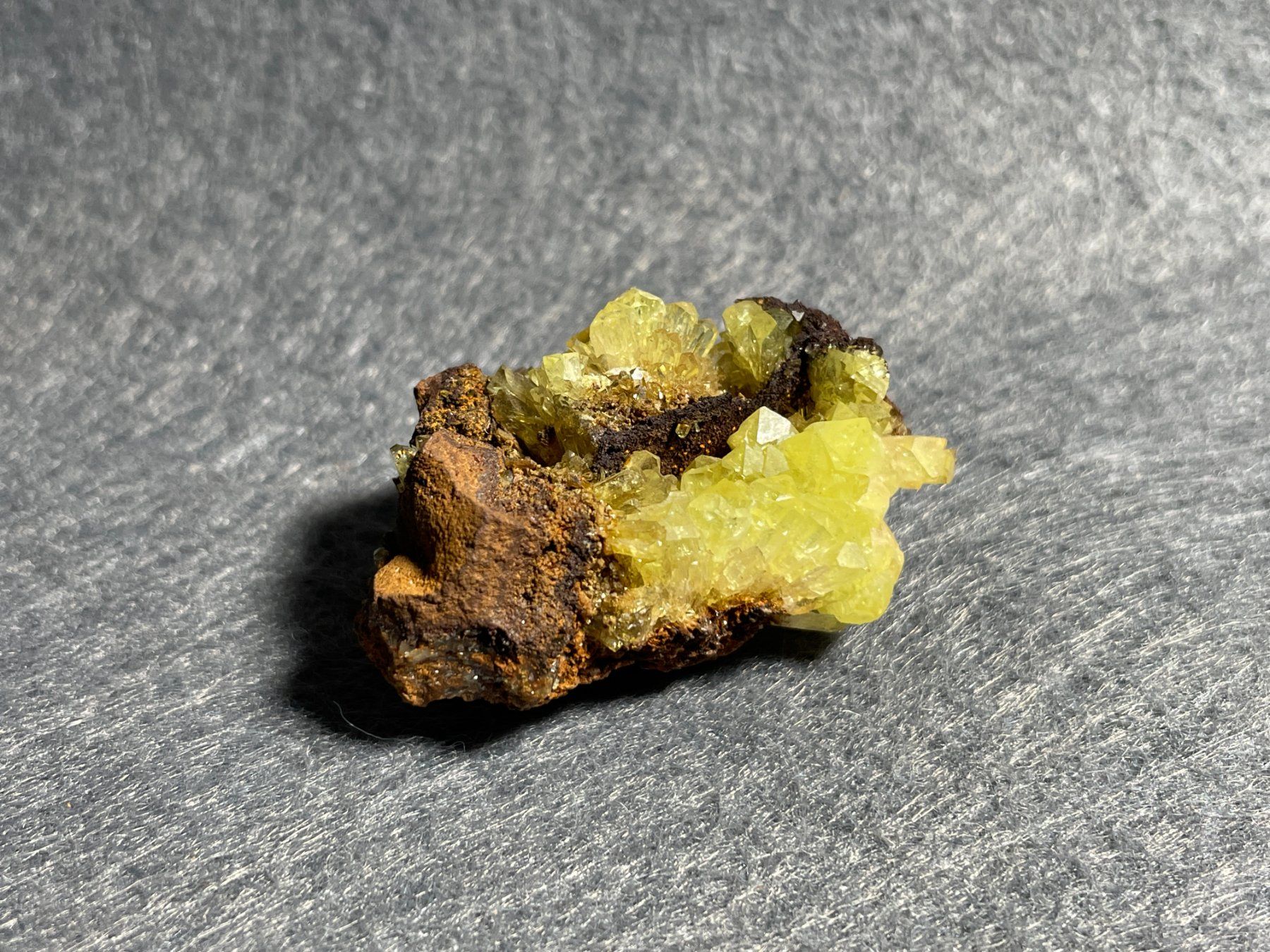 Mineralien & Heilsteine: Adamite - UV très fluorescent. – Neu (gemäss Beschreibung) aus Cernier von Gemy_Jam 3