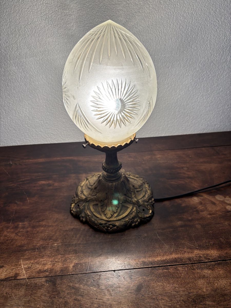 Lampadari & plafoniere: Lampe de table Art Déco verre dépoli – Usato da Cressier NE venduto da jbneuen
