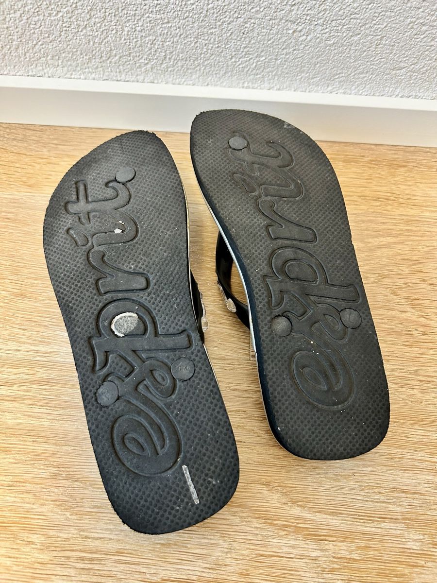 Scarpe da donna: Elegante Flipflops – Usato da Rorschach venduto da fla_62jm 2