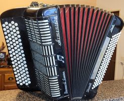 Accordéon  vercelli 4 voix à gradin