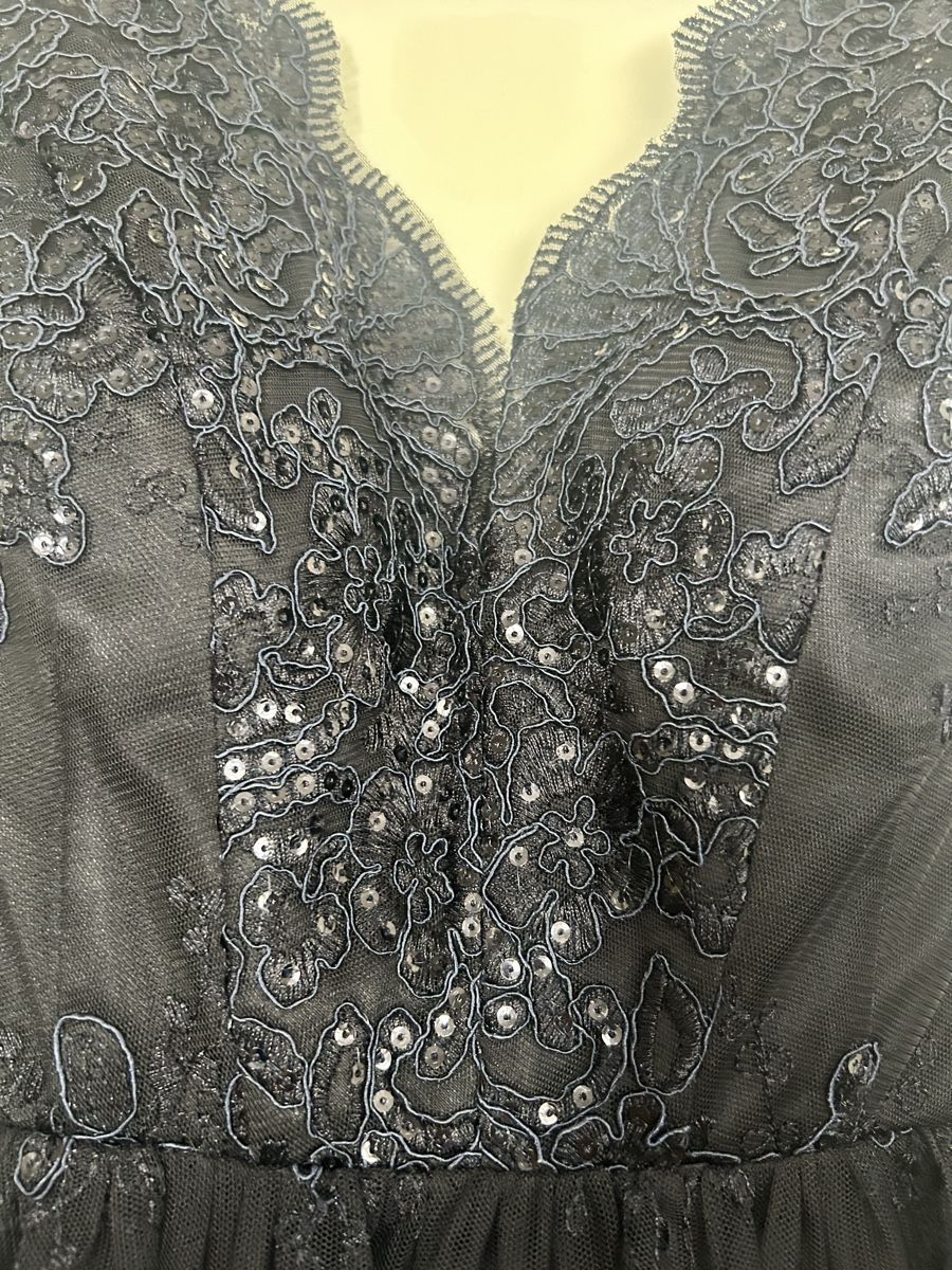Robes: Vera Mont dress – Neuf (Voir description) à Wigoltingen par Tatyana79 4